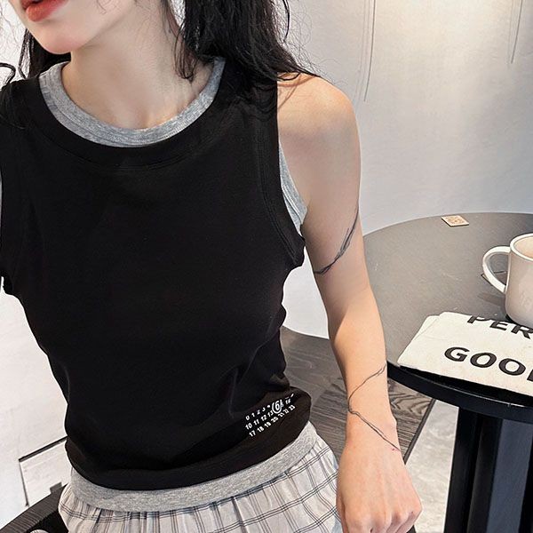 ★追跡付き発送で安心 エムエムシックス ロゴ入りタンクトップ Mak04560
